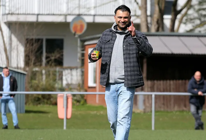 Trainer Ismail Öztürk hört auf, Türkischer SV Lübeck