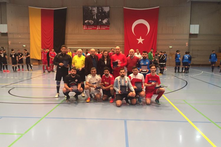 atatuerk kupasi 2020 luebeck takim kaptanlari - Türkischer SV Lübeck e.V.